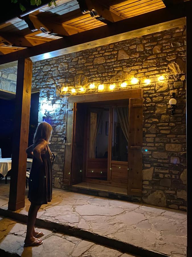 Casa Moron Villa Villanua Luaran gambar